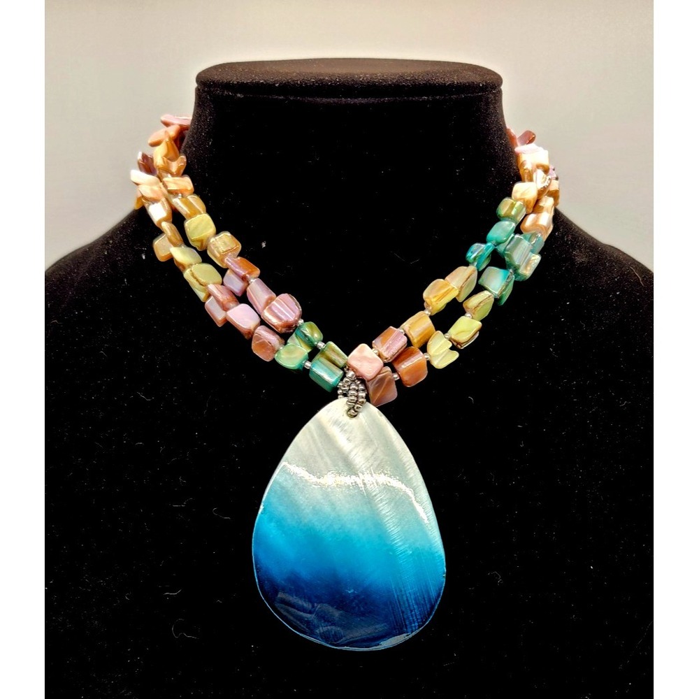 Vintage Rainbow Opalescent Tear Drop Shell Design Necklace Multicolor 16"
